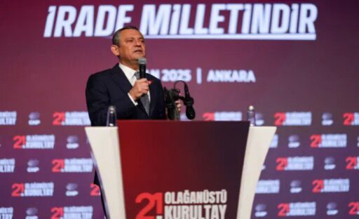 CHP'nin bugün gerçekleştirilen olağanüstü kurultayında oy sayımı sona erdi. Kurultay