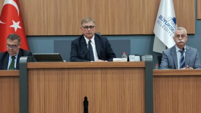 Başkan Tugay: “İktidarlar hiç ummadığınız kadar hızlı değişebilir, hangimizi, nereye