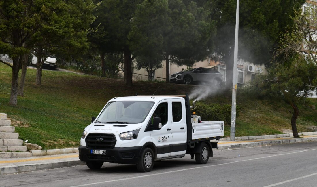 Çiğli Belediyesi, larva döneminin başlamasıyla artan sivrisinek popülasyonunu kontrol altına