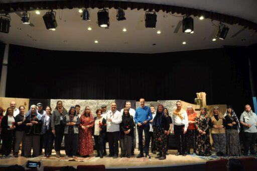 Ege Üniversitesi Toplum Ruh Sağlığı hastalarından tiyatro performansı