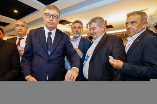 Dr. Cemil Tugay,  21’inci Olağanüstü CHP Kurultayı’na katıldı. 19 Mayıs’ta