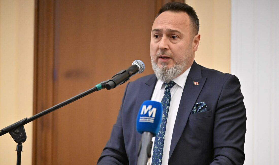 Manisa Büyükşehir Belediye Başkanı Mimar Ferdi Zeyrek, Manisa Ağrılılar Derneği