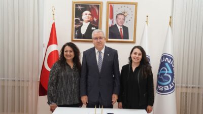 Prof. Dr. Şenay Şanlıer, Doç. Dr. Güliz Ak Demiroz ve
