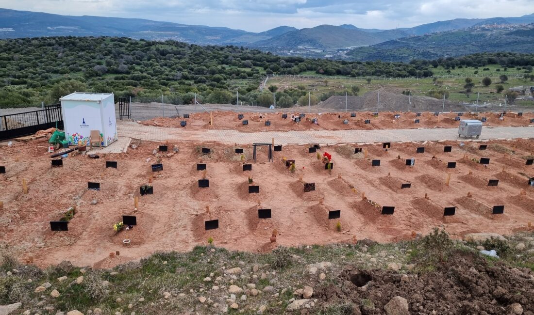Son bir yılda 5 ilçeye 26 bin 400 gömü kapasiteli mezarlık İzmir Büyükşehir Belediyesi, kentin artan mezarlık ihtiyacını karşılamak için son