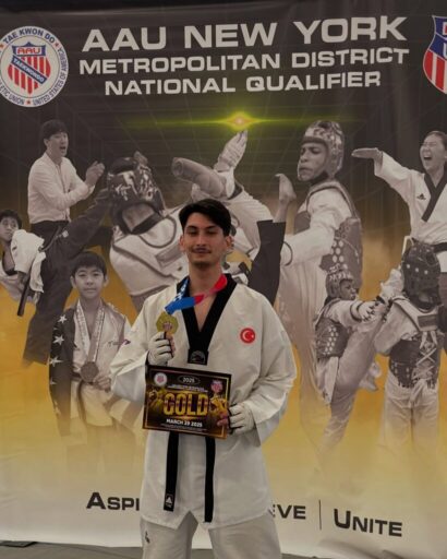 Mertcan Dolmacı, Üniversite tahsilinden sonra gittiği Amerika’da katıldığı pek çok