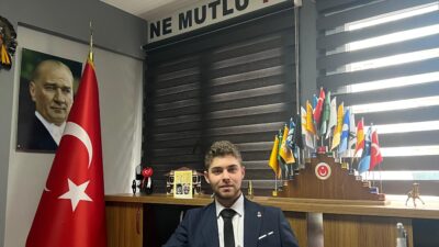 Koltuk siyaseti değil, sokak siyaseti yürüttüklerini vurgulayan Palaoğlu, bu anlayışla