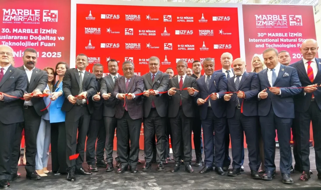 Temelleri 1989 yılında Kültürpark'ta “İzmir Mermer Günleri 89” adıyla atılan,