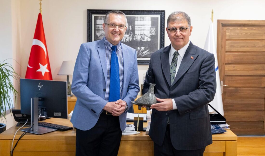 İzmir Büyükşehir Belediye Başkanı Dr. Cemil Tugay, 26. Uluslararası Bayındır