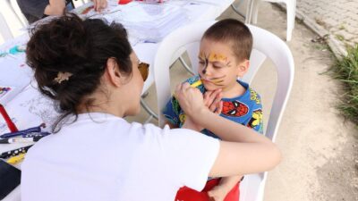 İzmirli kadınlar, İzmir Büyükşehir Belediyesi tarafından başlatılan “Sıcak Çaylar, Güçlü