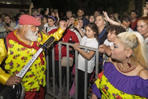 İzmir Büyükşehir Belediyesi, baharın başlangıcının, doğanın uyanışının sembolü Hıdırellez’i Kültürpark’ta