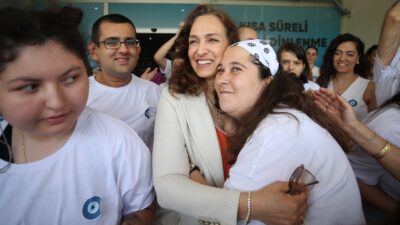 Karşıyaka Belediyesi tarafından toplumsal farkındalığa katkı sunmak amacıyla düzenlenen Engelliler