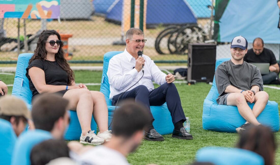 İzmir Büyükşehir Belediye Başkanı Dr. Cemil Tugay, 19 Mayıs Atatürk’ü