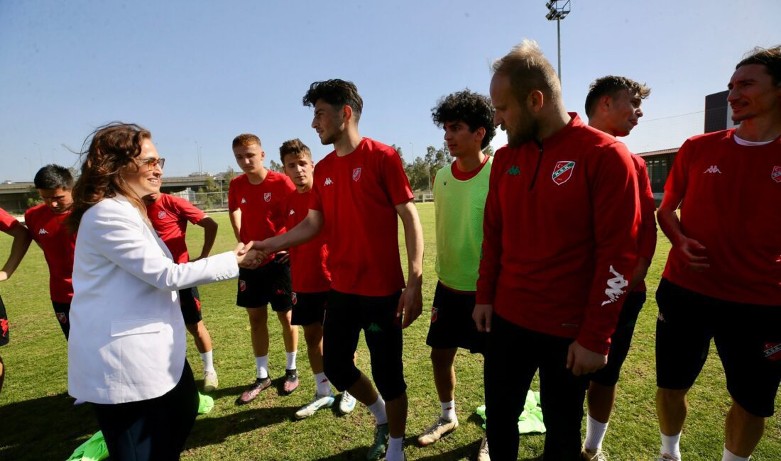 Karşıyaka Belediye Başkanı Yıldız Ünsal, İzmir’in en köklü spor kulübü