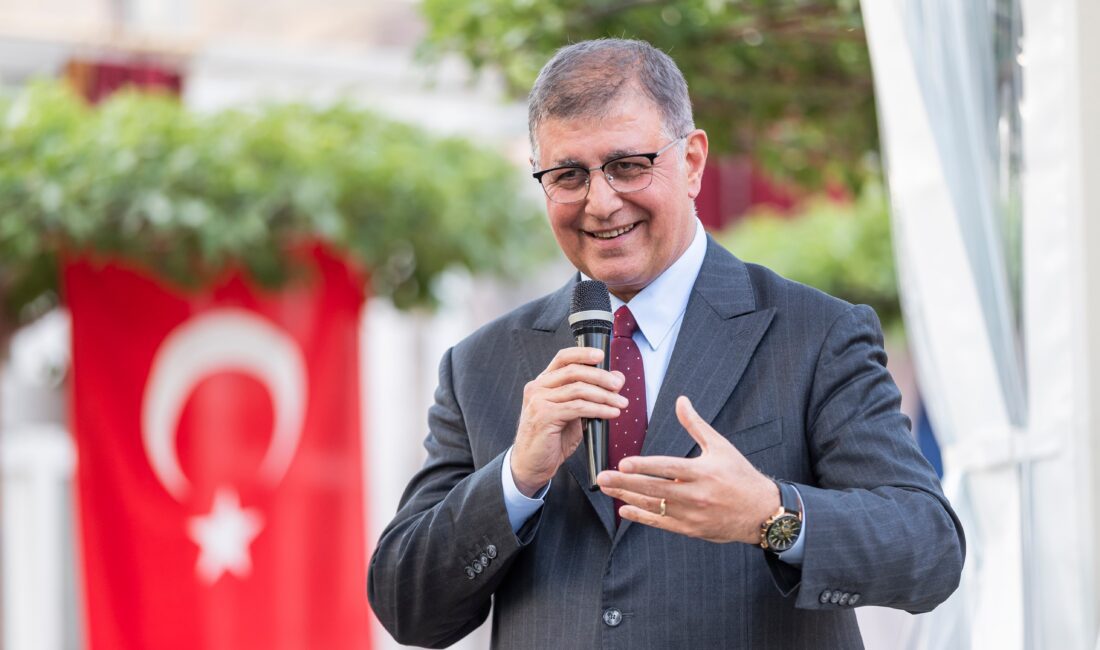 İzmir Büyükşehir Belediyesi, sosyal belediyecilik anlayışıyla toplumun her kesimini gözeterek