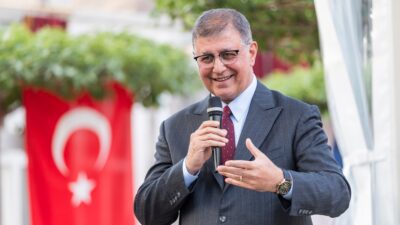 İzmir Büyükşehir Belediyesi, sosyal belediyecilik anlayışıyla toplumun her kesimini gözeterek