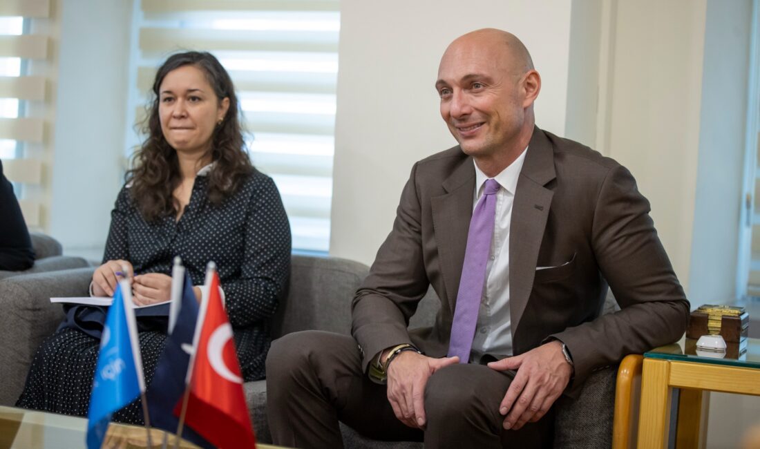 İzmir Büyükşehir Belediye Başkanı Dr. Cemil Tugay, UNICEF Türkiye Temsilcisi