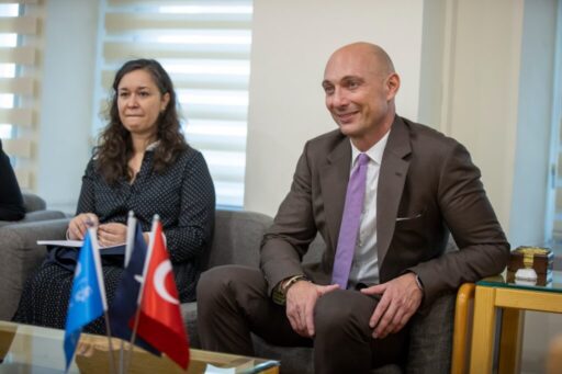 İzmir Büyükşehir Belediye Başkanı Dr. Cemil Tugay, UNICEF Türkiye Temsilcisi