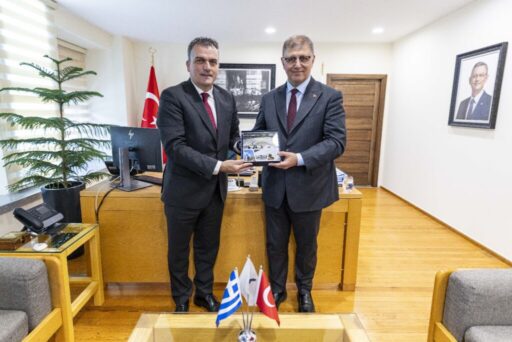 İzmir Büyükşehir Belediye Başkanı Dr. Cemil Tugay, Yunanistan’ın Larissa Belediyesi
