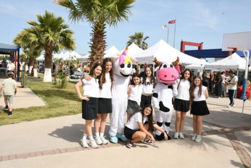 FESTİVAL COŞKUSU BİR KEZ DAHA GÖNÜLLERE DOKUNDU