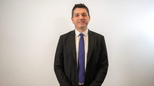 Yelkenbiçer, gençliğe duyulan güvenin altını çizerek, Türkiye’nin aydınlık yarınlarının gençlerin