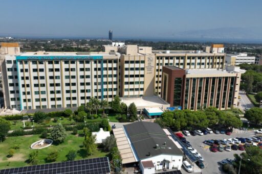 Dokuz Eylül Üniversitesi Araştırma Uygulama Hastanesi’nde gerçekleştirilen başarılı operasyonla, 55