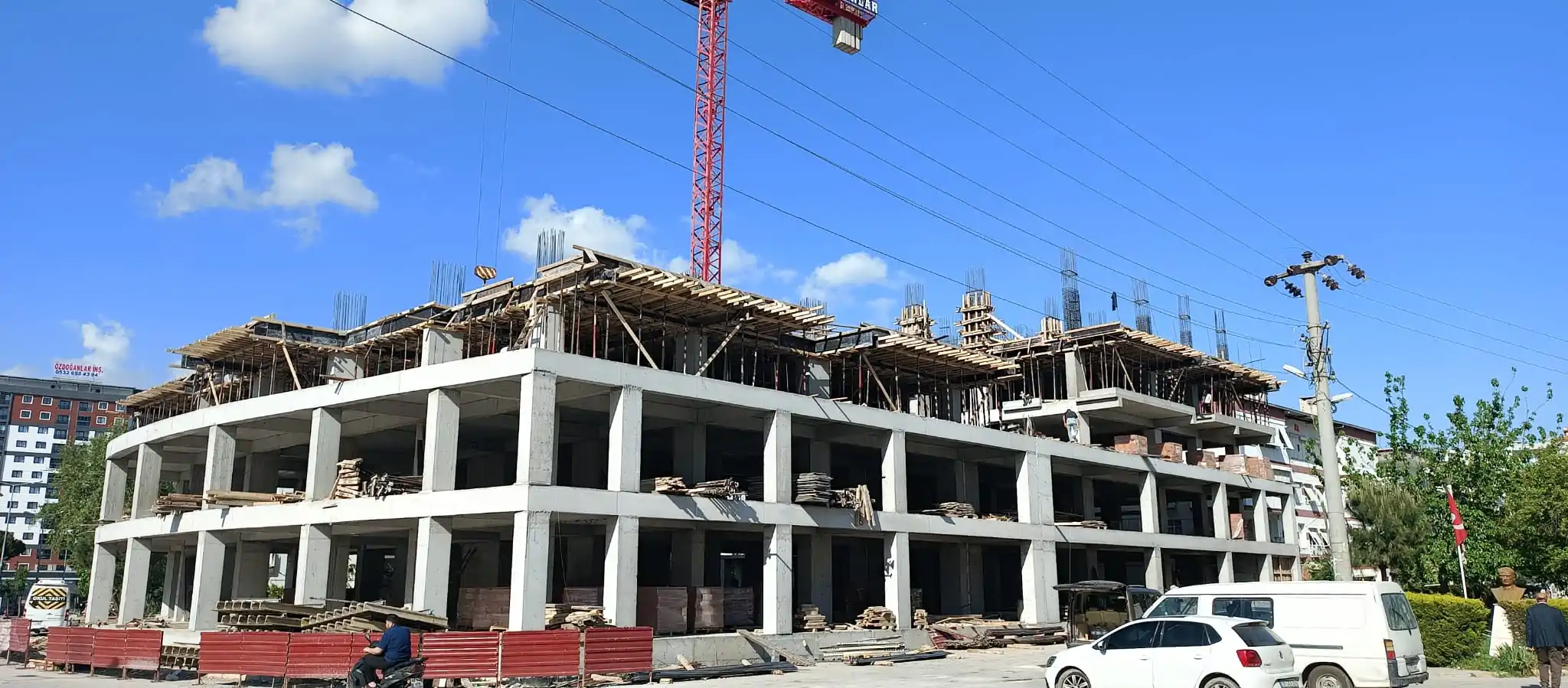 Menemen'de Doğanlar İnşaat’a 13 Katlık Ruhsat Kimden ve Nasıl Verildi?