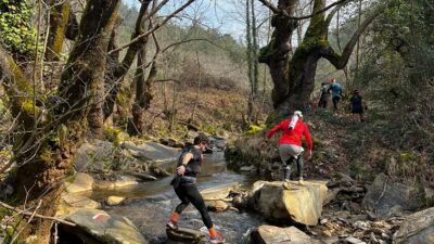 İzmir’in eşsiz manzarası eşliğinde koşmak isteyenler Efeler Yolu Ultra Trail’de
buluşacak.