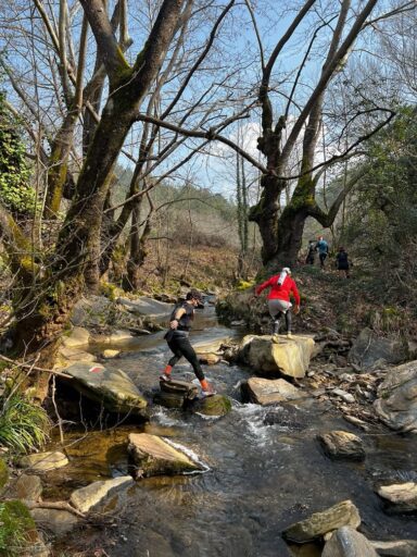 İzmir’in eşsiz manzarası eşliğinde koşmak isteyenler Efeler Yolu Ultra Trail’de
buluşacak.