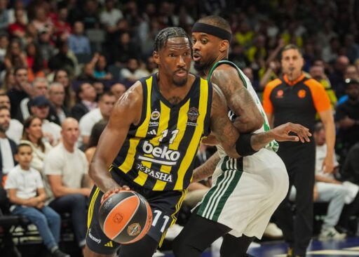 Fenerbahçe Beko son şampiyon Panathinaikos'u dize getirdi, THY Euroleague'de finale