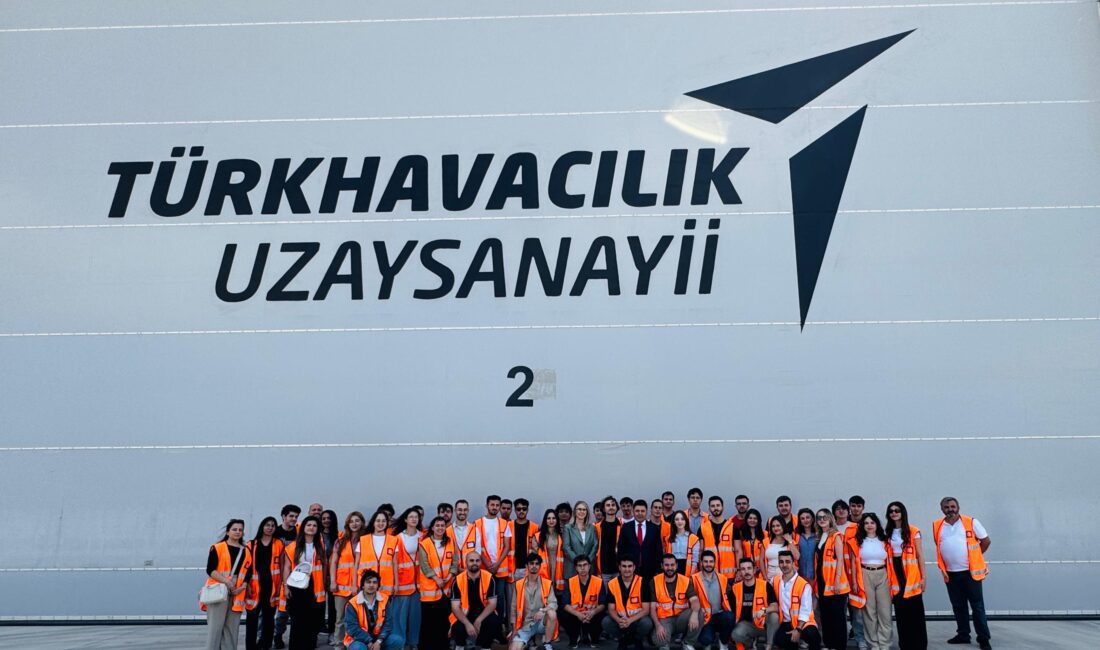 Ege Üniversitesi Mühendislik Fakültesi öğrencileri Ceyda Bölünmez Çankırı ile birlikte