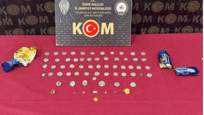 İzmir Emniyeti, Adnan Menderes Havalimanı’nda düzenlediği operasyonda, diş macunu tüplerine