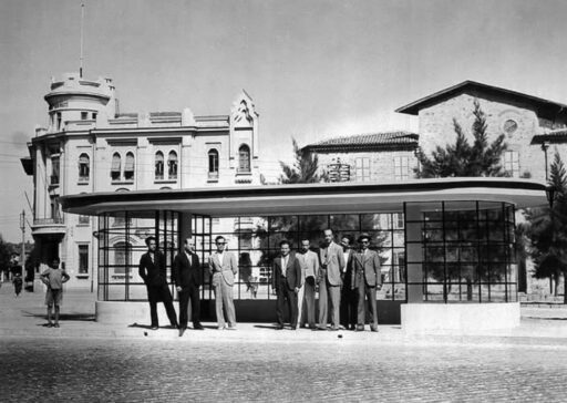 İzmir’in nostaljik durakları modern tasarımıyla geri dönüyor