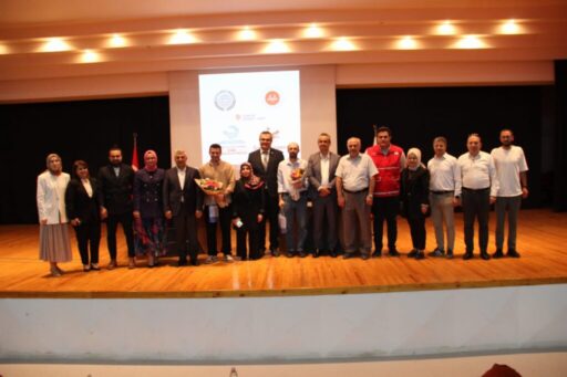 Karabağlar Eğitime Destek Platformu İlçe Temsilciliği tarafından düzenlenen "Hep 33