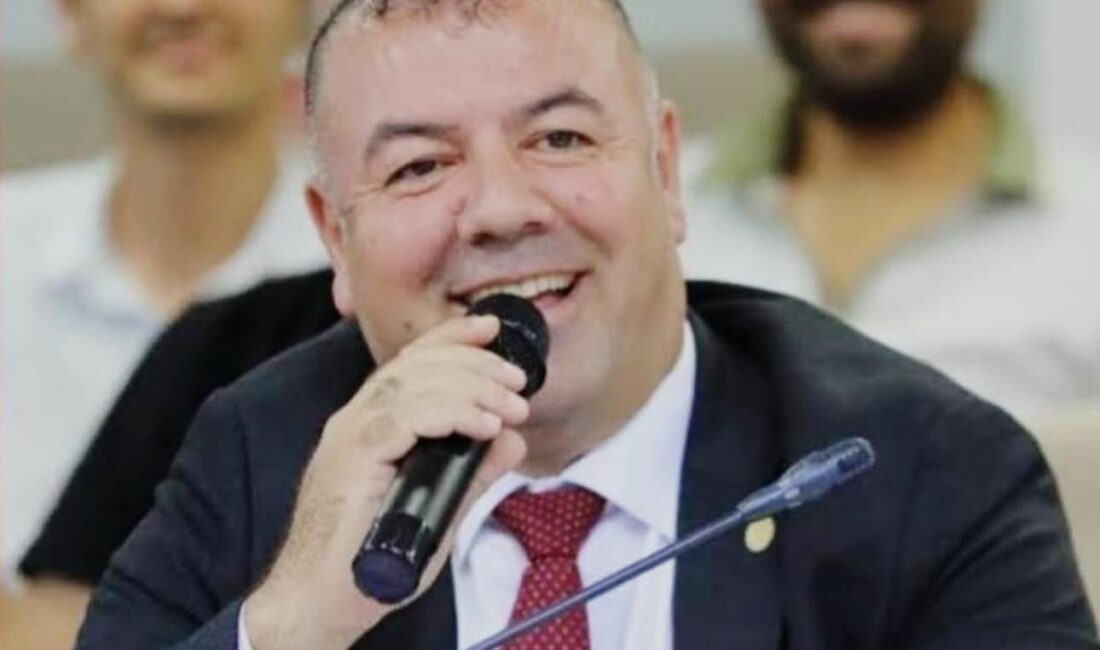 Latif Aydemir’den Bayraklı Meclisi’nde Gündem Dolu Konuşma: “Amacımız Zamanı Verimli Kullanmak” Bayraklı Meclis Üyesi Latif Aydemir, son toplantıda Sevgi Yolu altyapı