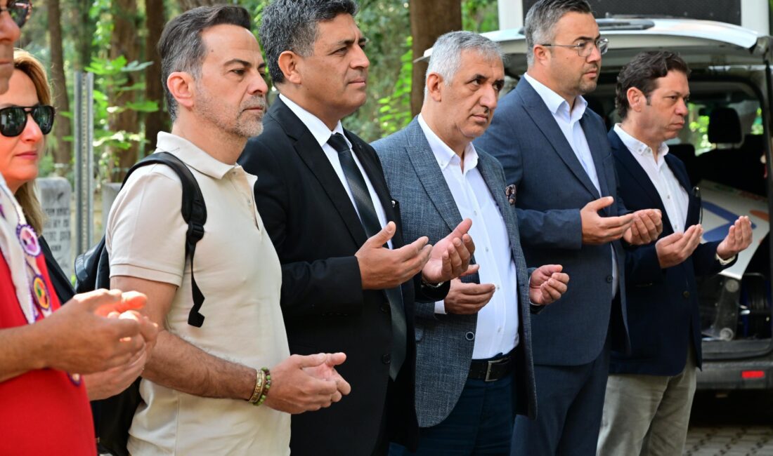 Manisa Tarzanı Ahmet Bedevi Mezarı Başında Anıldı Türkiye’nin tanınan ilk çevrecisi olarak ve “Manisa Tarzanı” lakabıyla tanınan