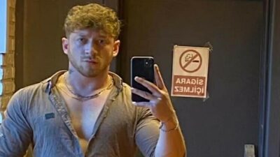 Muğla’nın Fethiye ilçesinde yaşayan 25 yaşındaki İbrahim Solak, evinde silahla