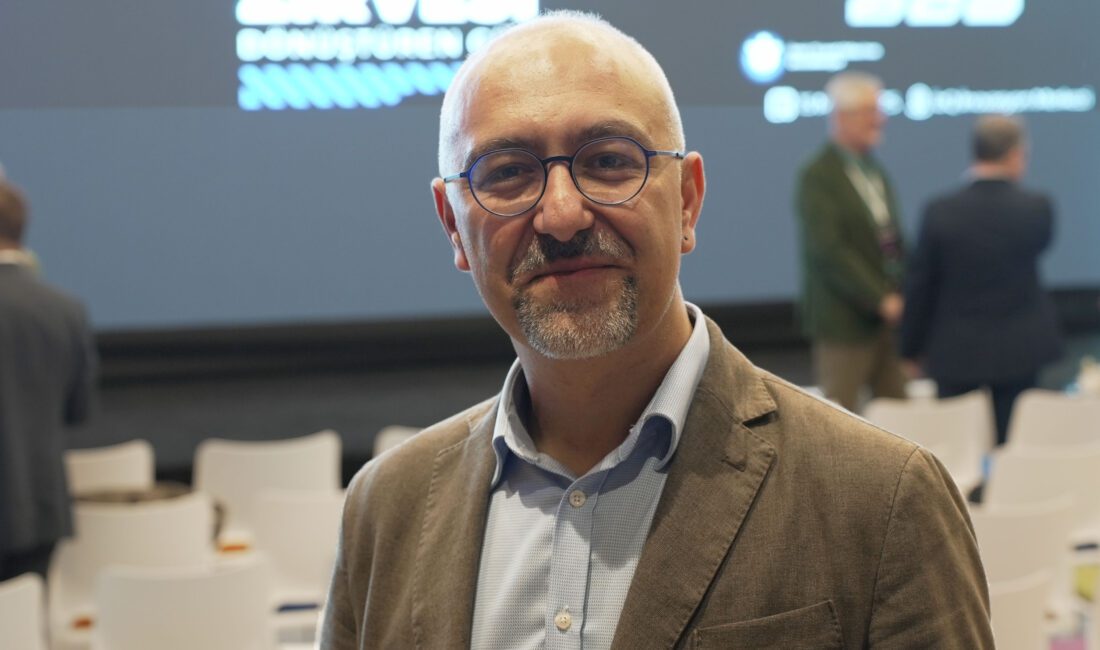 Çalışanların yüzde 55’i işlerini sürdürmek için yapay zekaya muhtaç Türkiye'deki 31 milyon çalışanın yaklaşık 17 milyonu yapay zeka ve