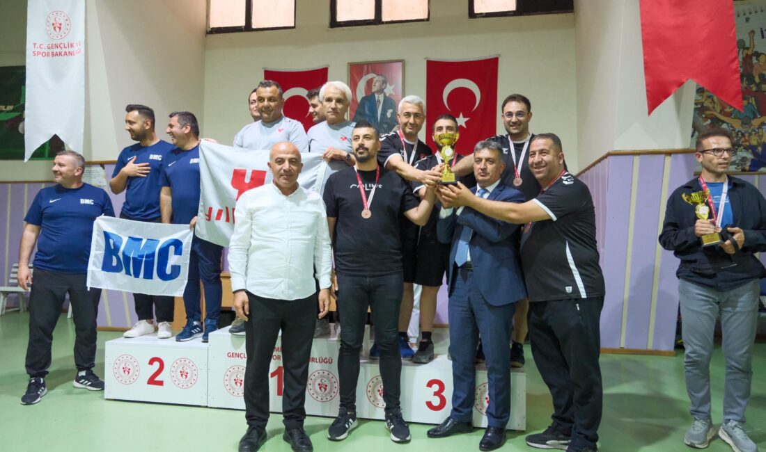 İzmir Tepecik Eğitim ve Araştırma Hastanesi (EAH) masa tenisi takımı,