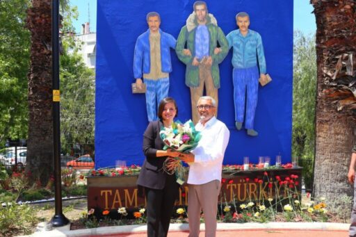 Türkiye’nin bağımsızlık mücadelesine adanmış üç devrimci genç; Deniz Gezmiş, Hüseyin