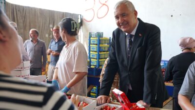 Kemalpaşa Belediye Başkanı Mehmet Türkmen, talepleri doğrudan dinlemek ve sorunları