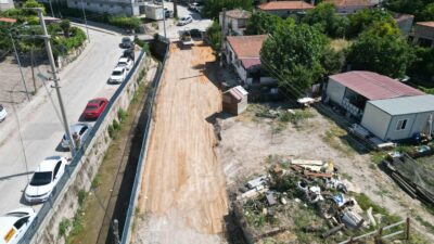 Urla Belediyesi ilçe genelinde trafiği rahatlatmak için çalışmalarına hız kesmeden