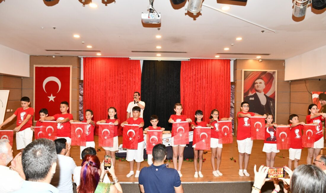 Çiğli Belediyesi Gençlik Tiyatrosu tarafından sahnelenen “Aynı Gemideyiz – 19