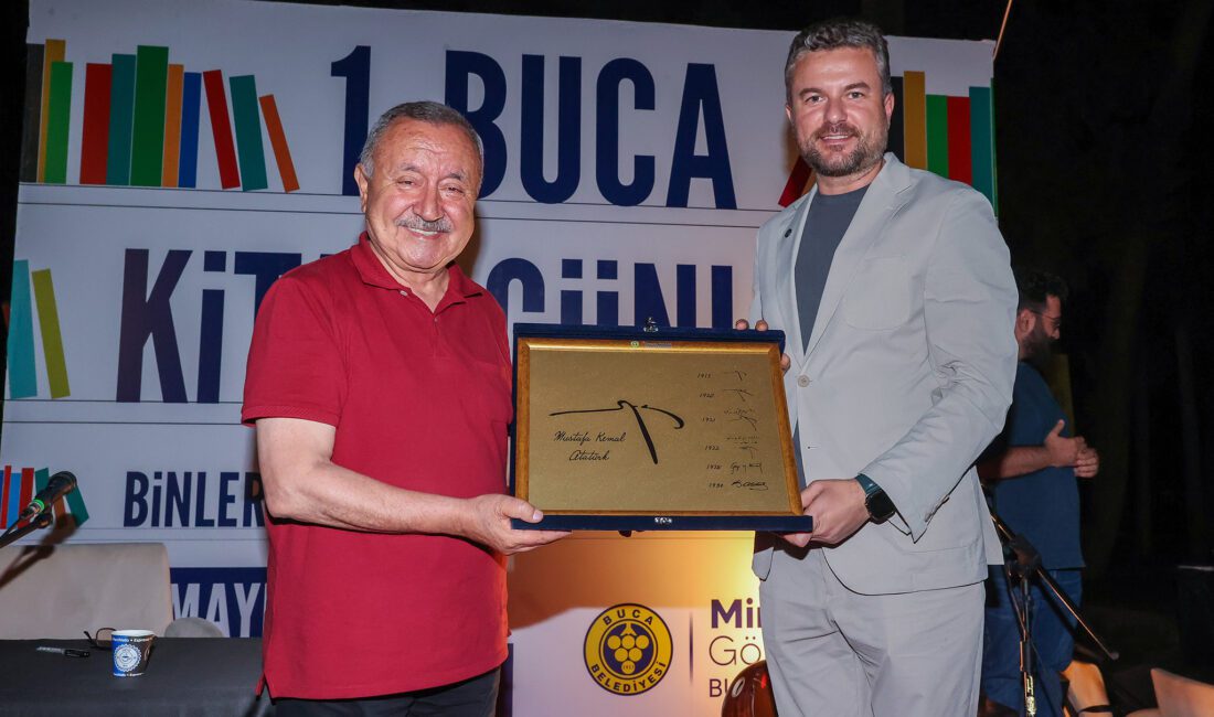 Buca 1. Kitap Günleri’nin beşinci gününde, edebiyat dünyasının usta ismi