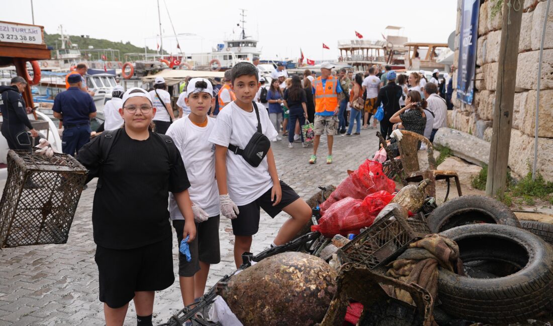 Sığacık Körfezi Seferihisarlılara emanet! Seferihisar Belediyesi öncülüğünde, 25 Mayıs Pazar günü Sığacık Balıkçı Barınağı’nda