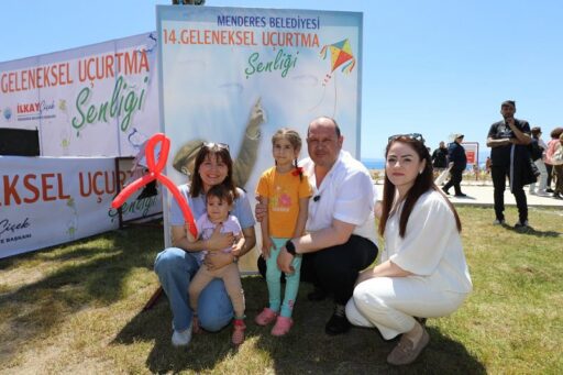 Menderes Belediyesi tarafından bu yıl 14’üncüsü düzenlenen Geleneksel Uçurtma Şenliği