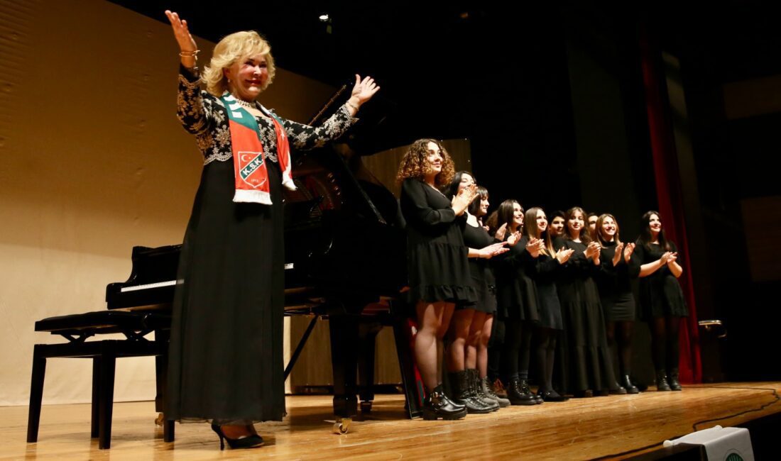 Yıl boyunca Karşıyaka Oda Orkestrası’nın (KODA) konserlerine ev sahipliği yapan