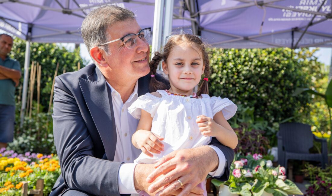 İzmir Büyükşehir Belediye Başkanı Dr. Cemil Tugay, İzmir Büyükşehir Belediyesi'nin