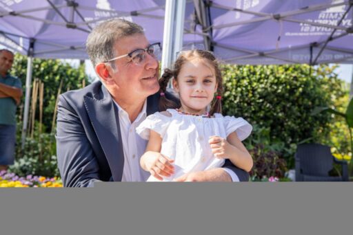 İzmir Büyükşehir Belediye Başkanı Dr. Cemil Tugay, İzmir Büyükşehir Belediyesi'nin