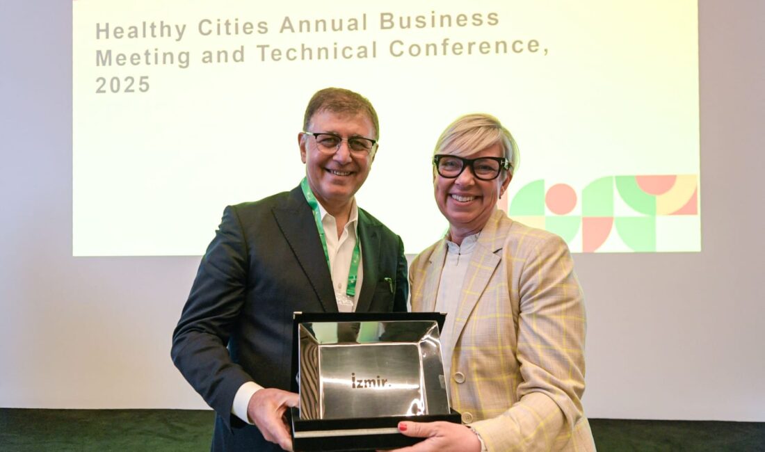 Türkiye Sağlıklı Kentler Birliği Başkanı ve İzmir Büyükşehir Belediye Başkanı