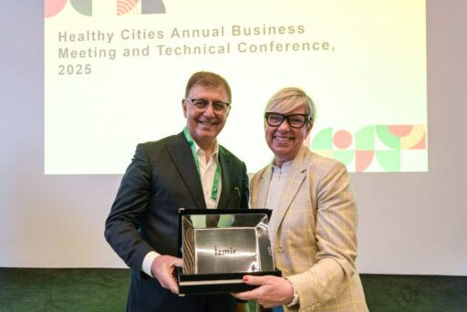 Türkiye Sağlıklı Kentler Birliği Başkanı ve İzmir Büyükşehir Belediye Başkanı